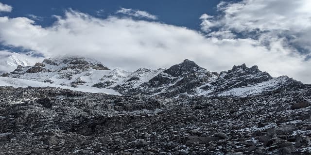 gorse-vharani-khayer-trek picture